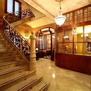 Otel Nouvel ***