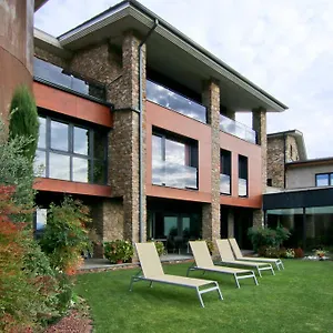 https://dolcet-lhotel.catalonia-hotels.com