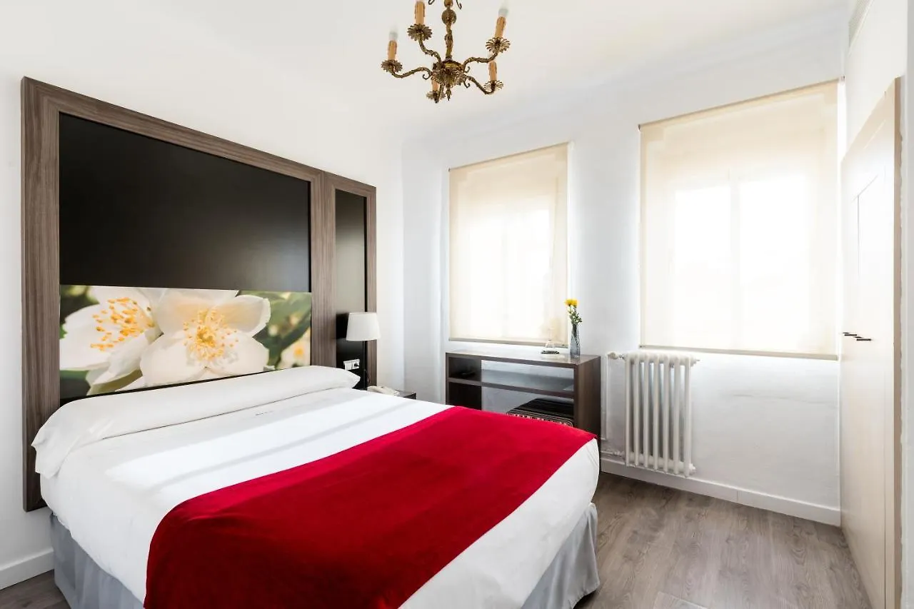 Hotel Sevilla 2*,